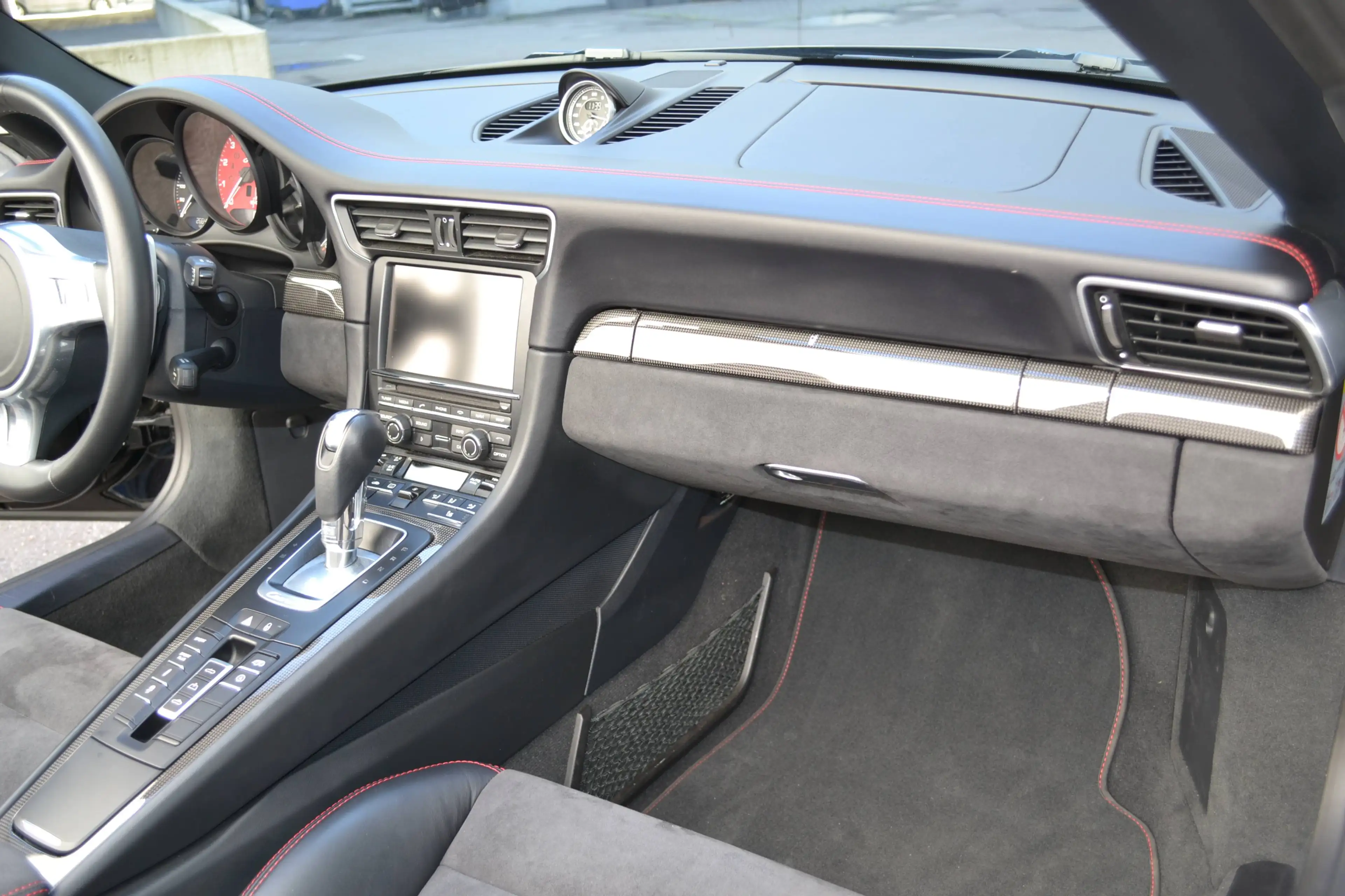 Porsche 991 911 Cabrio 911 Carrera 4 GTS Cabriolet PDK — photo 13