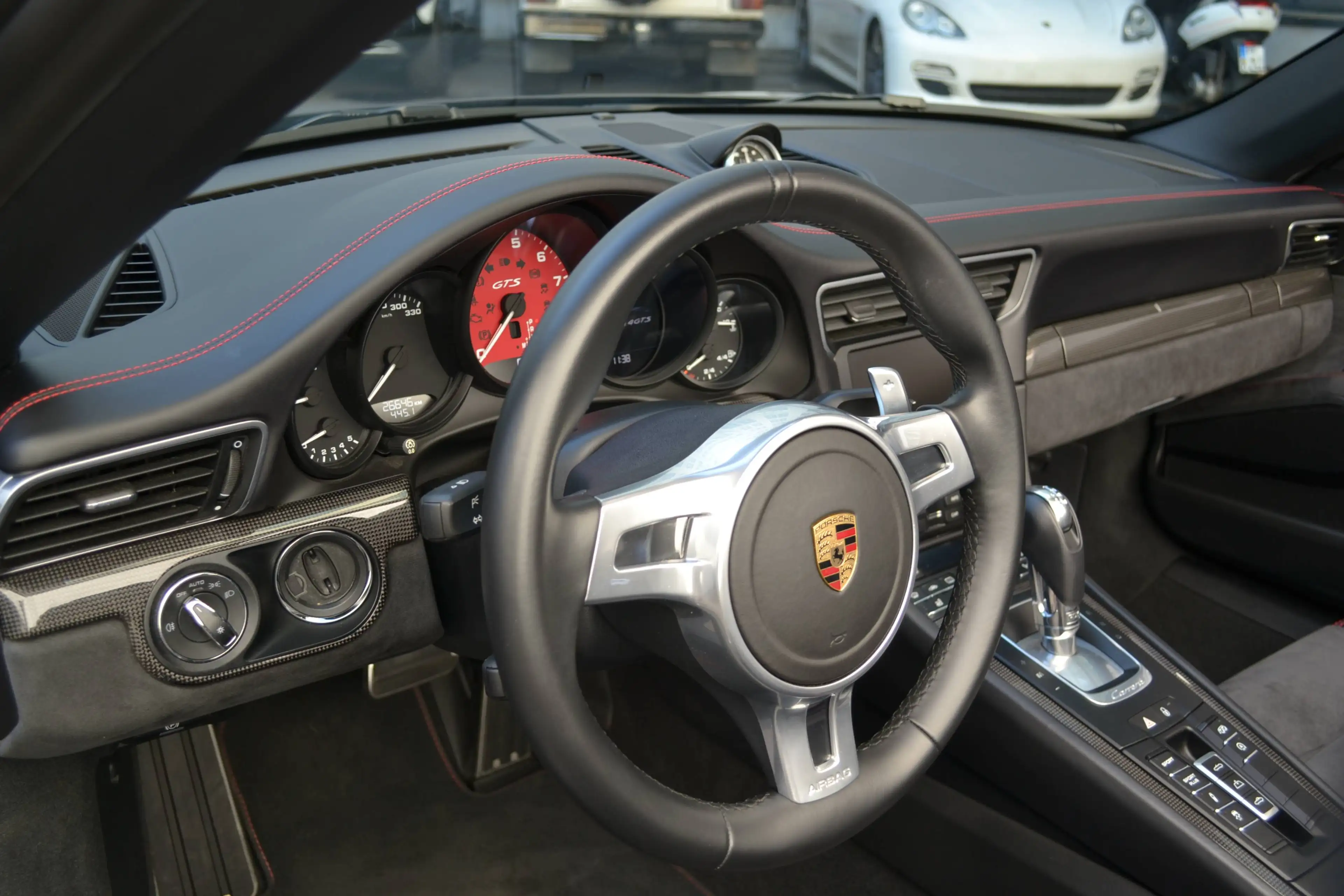 Porsche 991 911 Cabrio 911 Carrera 4 GTS Cabriolet PDK — photo 10