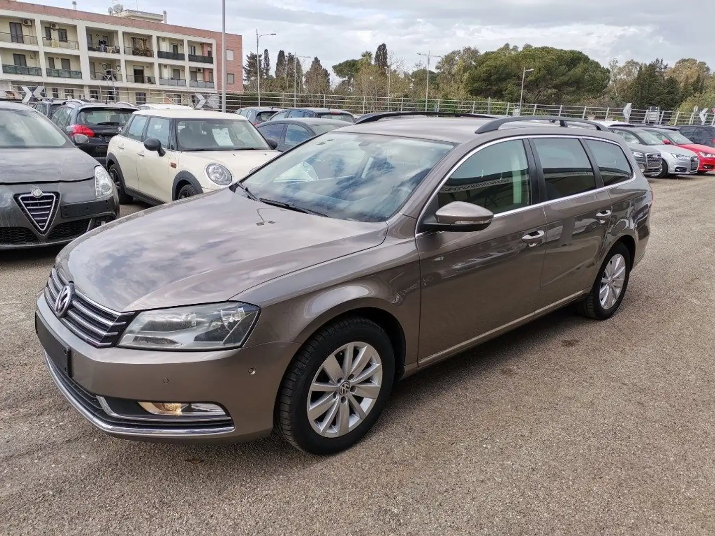 Volkswagen Passat Var. 1.4 TSI DSG Comfort. EcoFuel Grau - 1