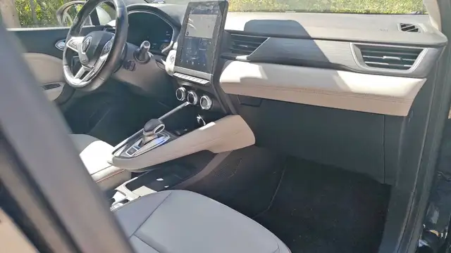 Renault Captur view 10