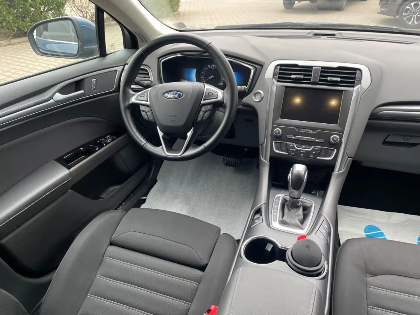 Ford Mondeo Kombi Titanium MHEV188 Navi/SHZ/FSH Blau - 2