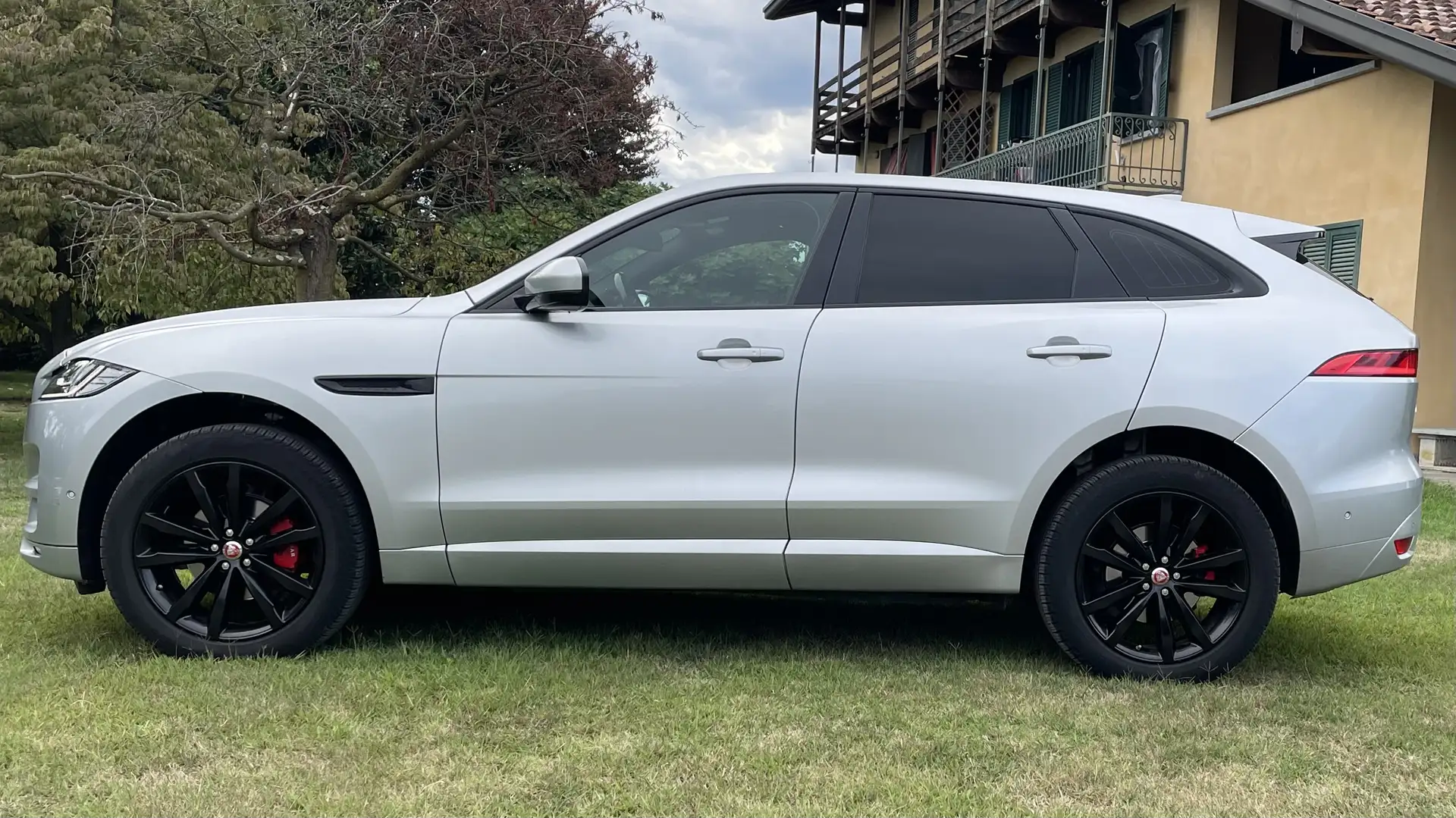 Jaguar F-Pace 2.0d i4 Prestige awd 240cv auto my18 - 2