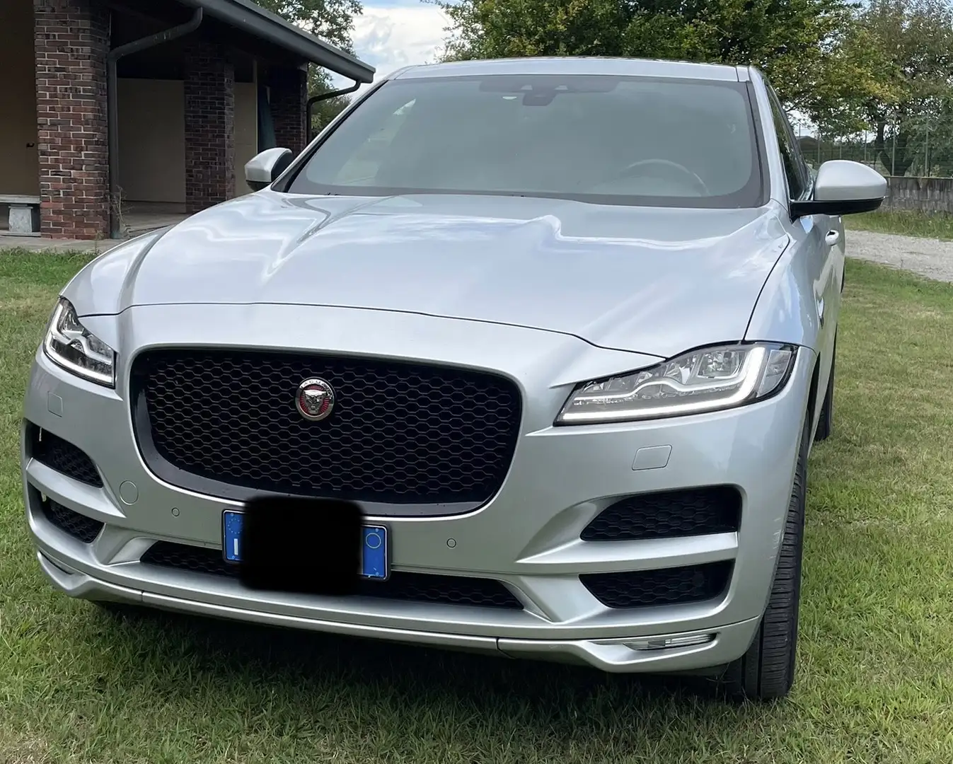 Jaguar F-Pace 2.0d i4 Prestige awd 240cv auto my18 - 1