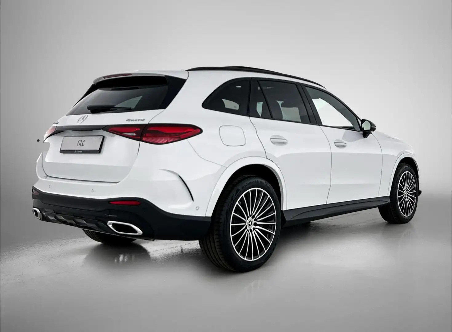 Mercedes-Benz GLC 300 300e 4MATIC Sport Edition | Trekhaak | Nightpakket Wit - 2