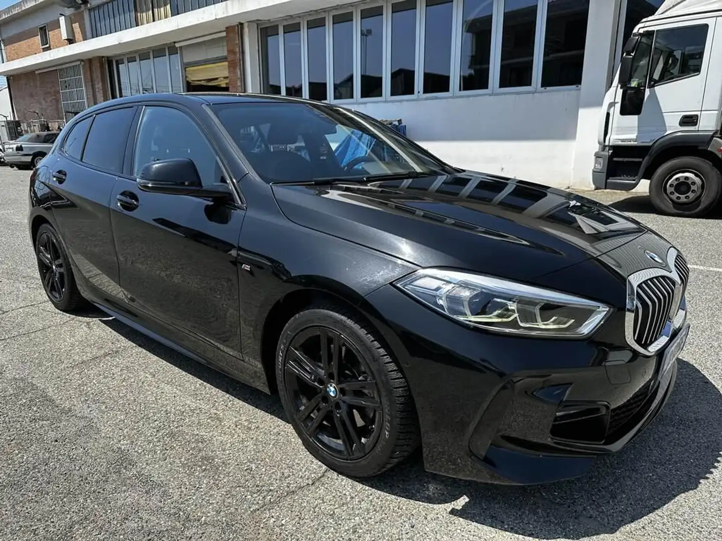 BMW 116 d Msport auto Nero - 2