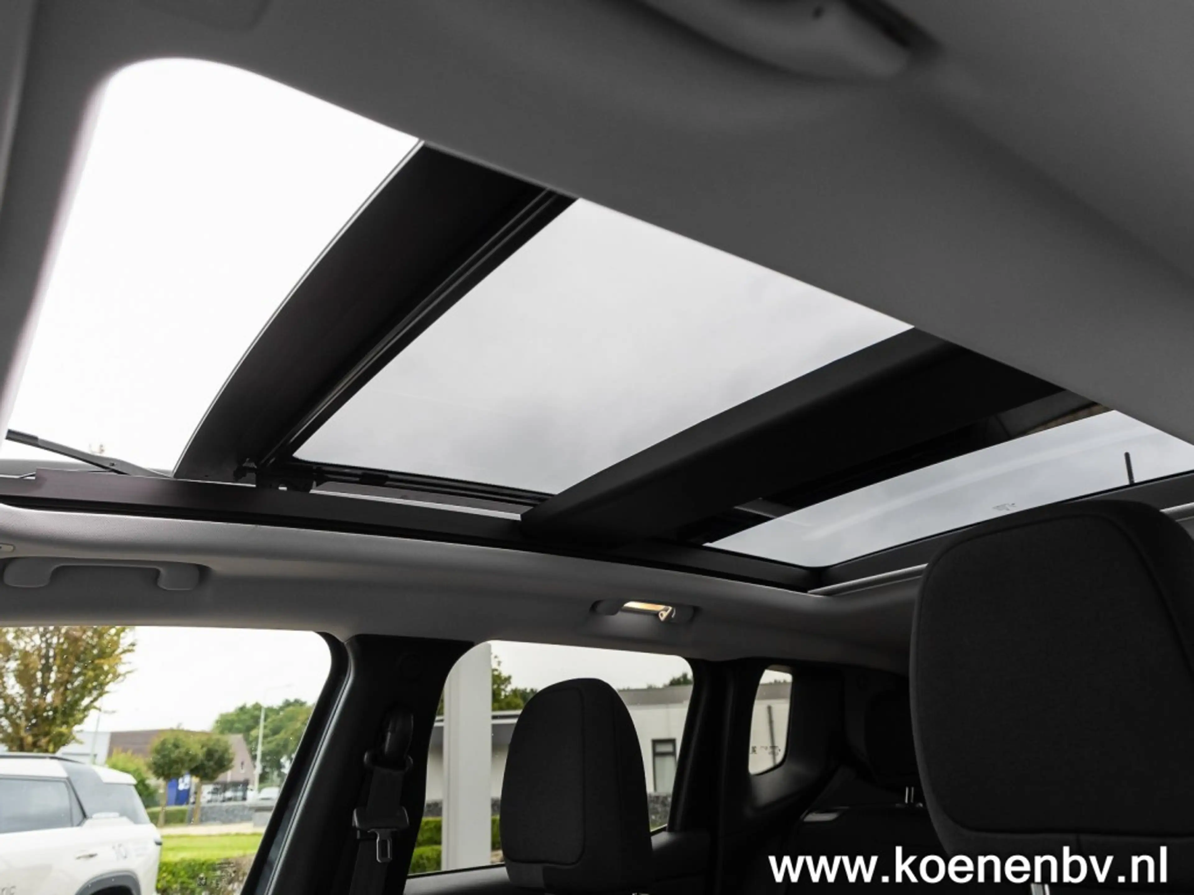 Jeep Renegade 4XE 240pk Auto PHEV North Star PANO / CLIMA / ADAP — photo 12