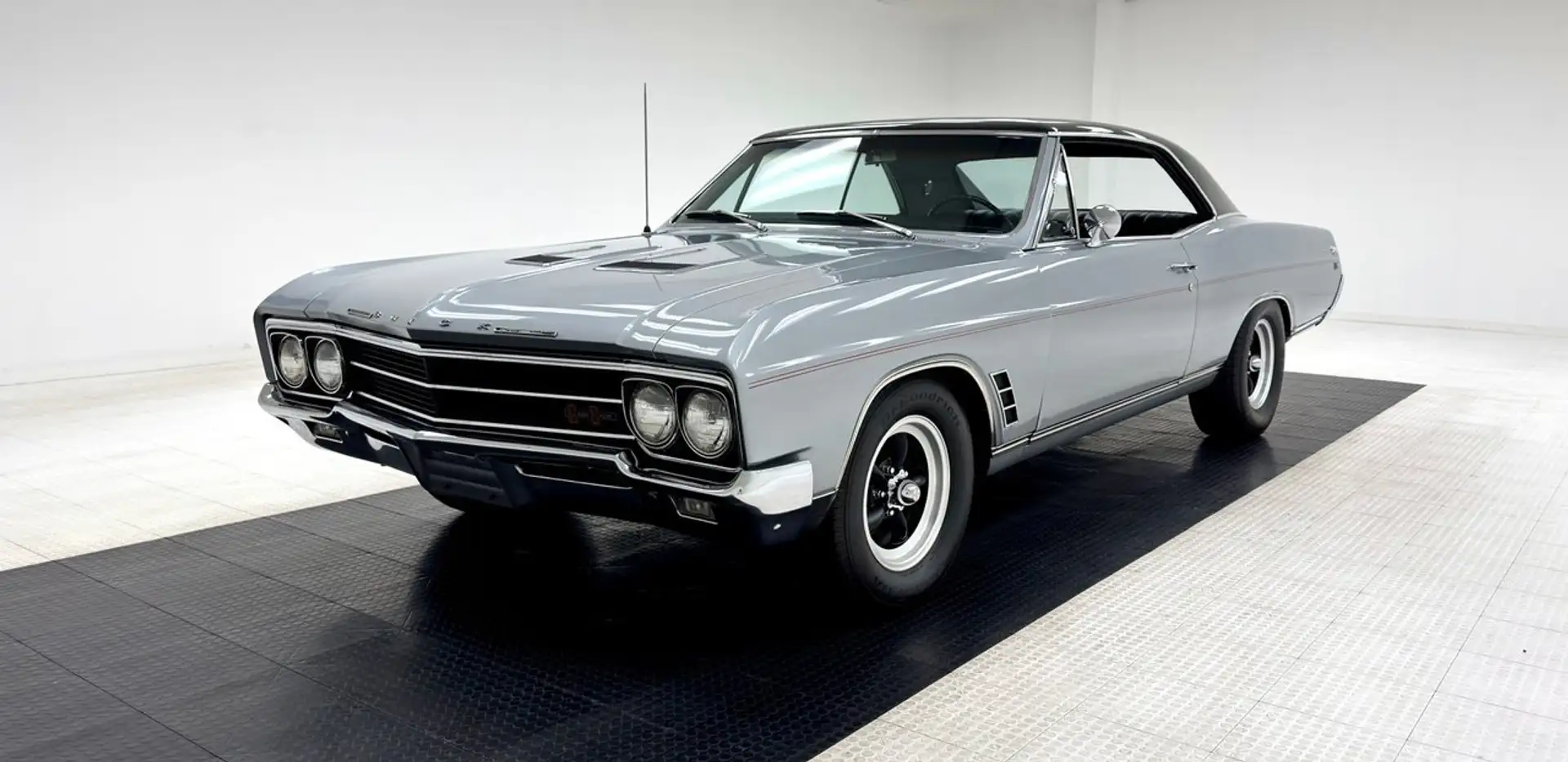 Buick Skylark GS Hardtop Grau - 1