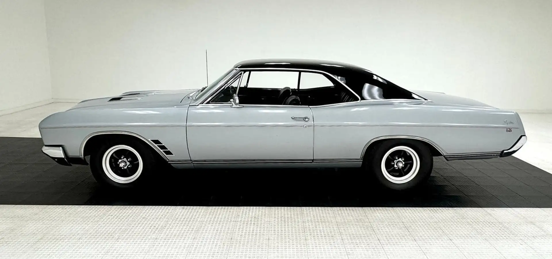 Buick Skylark GS Hardtop Grau - 2