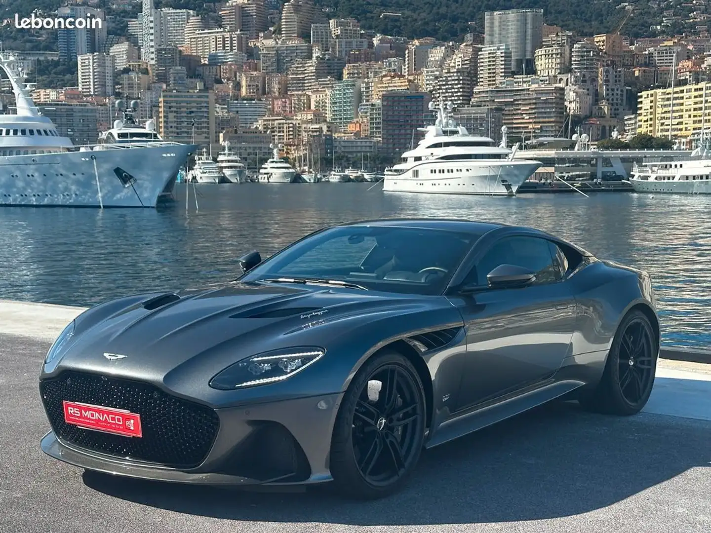 Aston Martin DBS superleggera Gris - 1