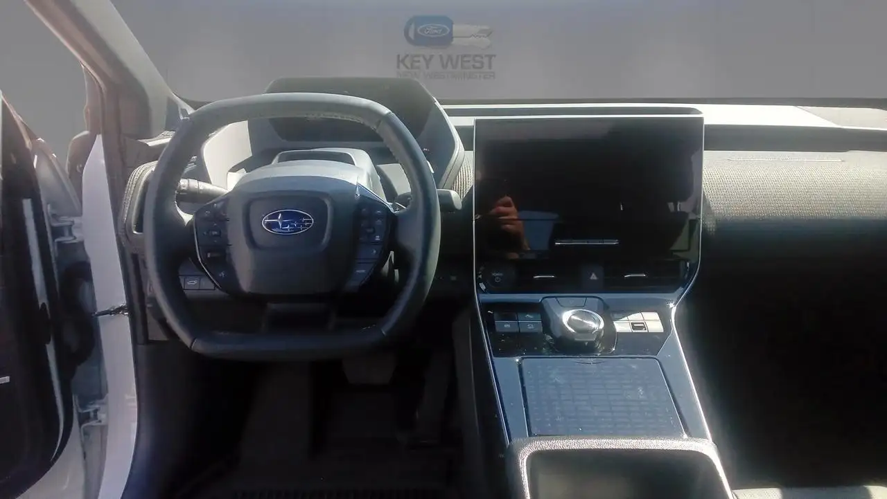 Subaru Solterra снимка Subaru Solterra
