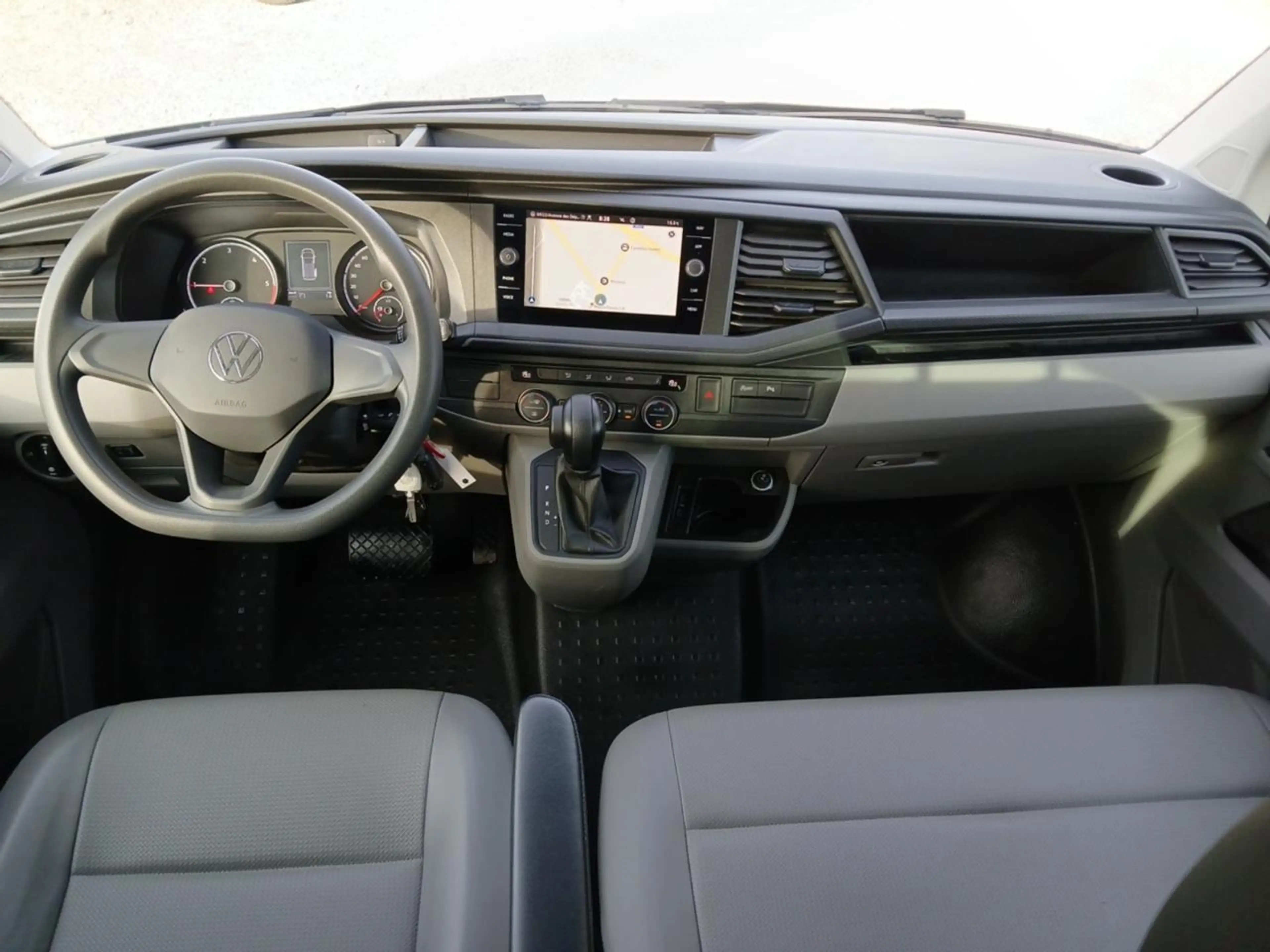 Volkswagen Transporter Transporter T6.1 1200 Caravelle Lwb 2.0 TDi SCR BMT Comfortline 9Pl. DSG (EU6d) — photo 15