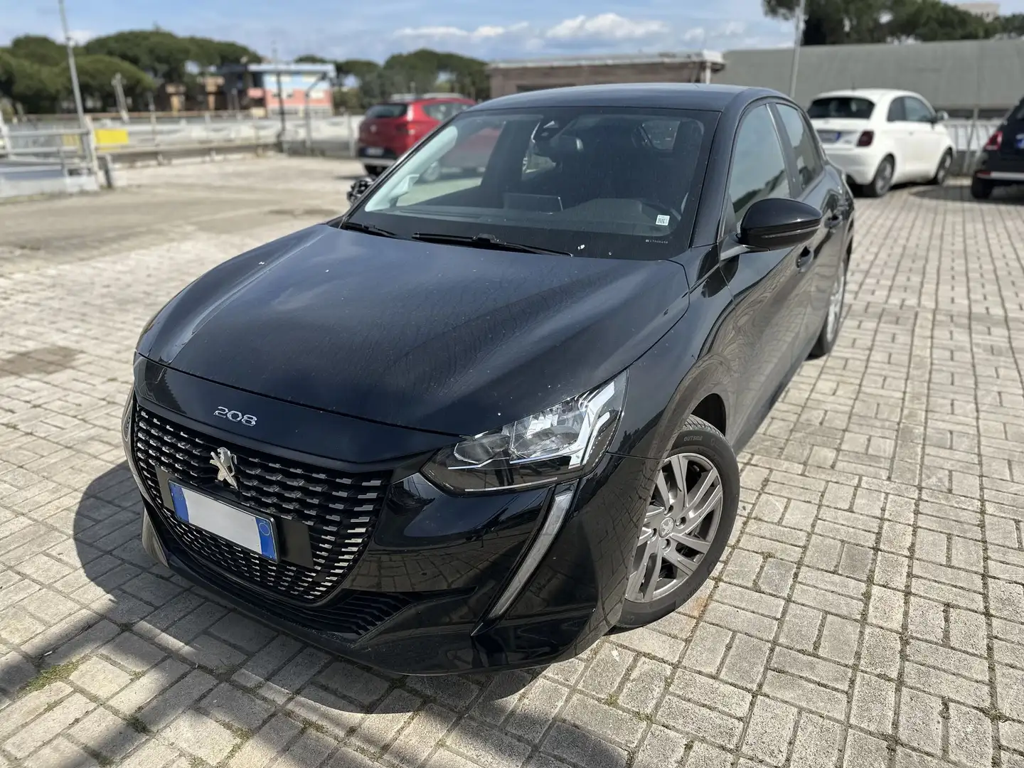 Peugeot 208 PureTech 100 Stop&Start 5 porte Allure-usato Nero - 1