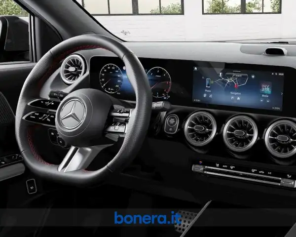 Mercedes-Benz Gla view 6