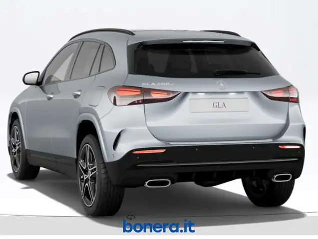 Mercedes-Benz Gla view 4