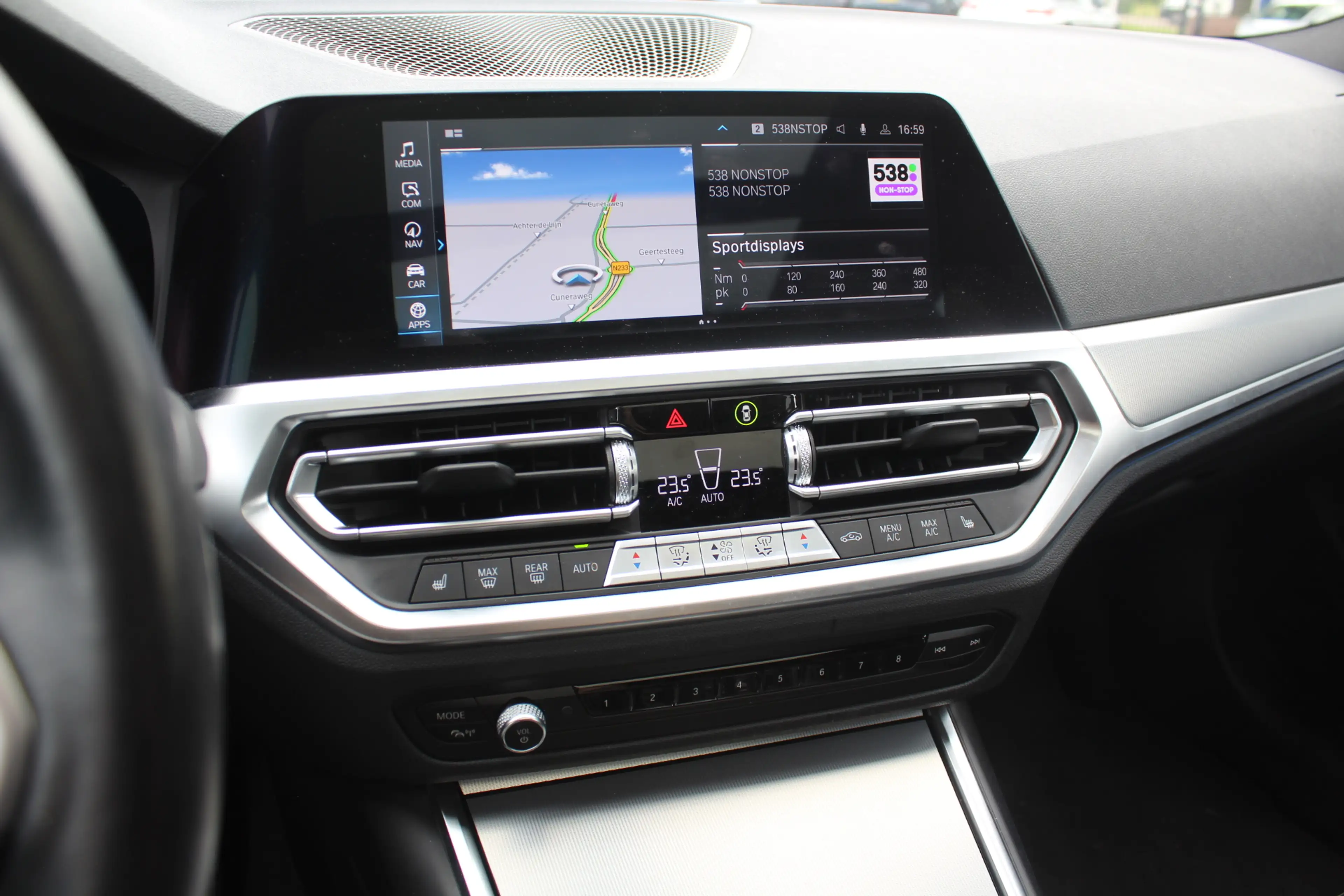 BMW 330 3-serie Touring 330e eDrive Edition / Trekhaak / P — photo 19