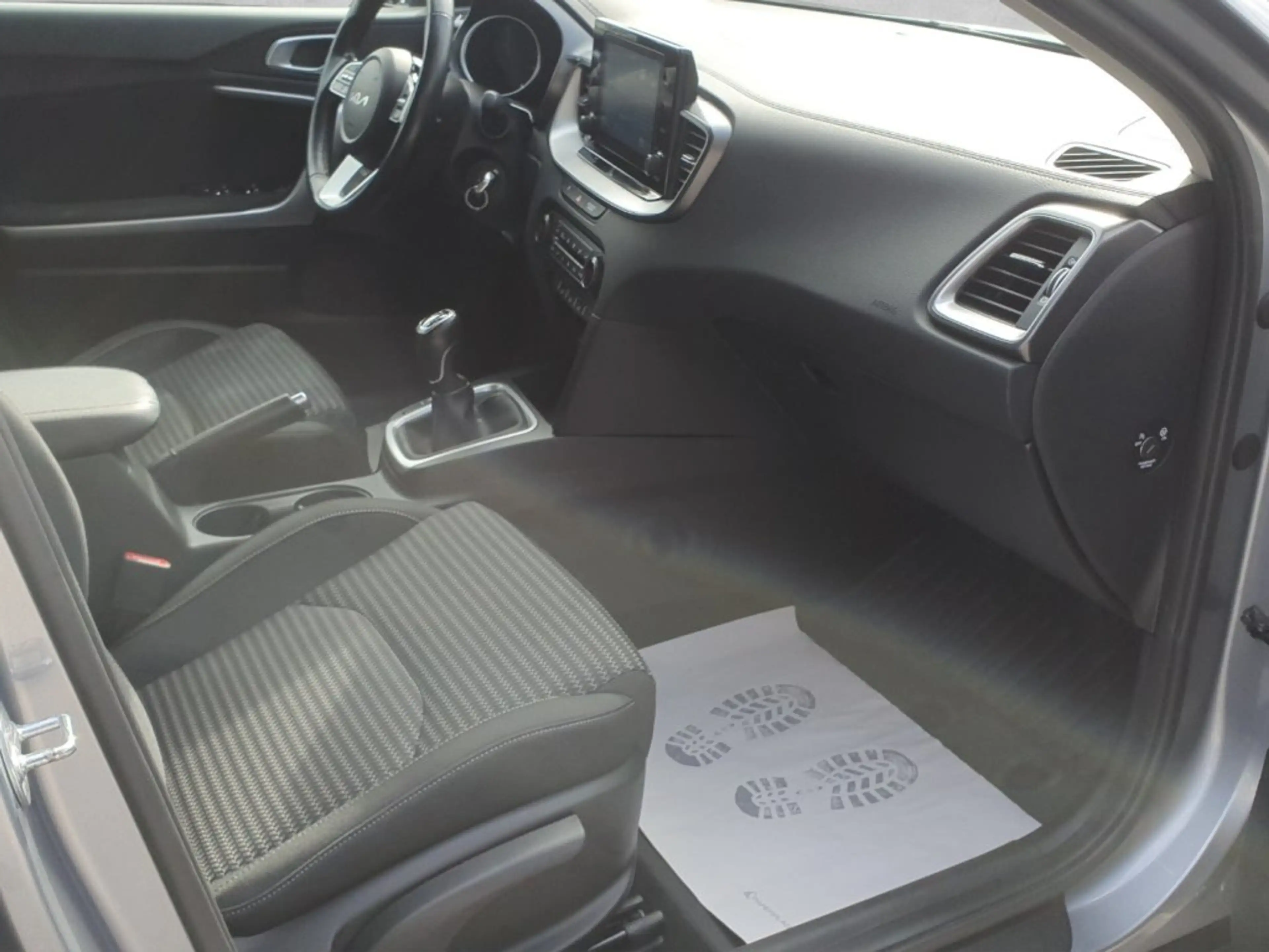 Kia XCeed 1,0 TGDI GPF Silber — photo 14