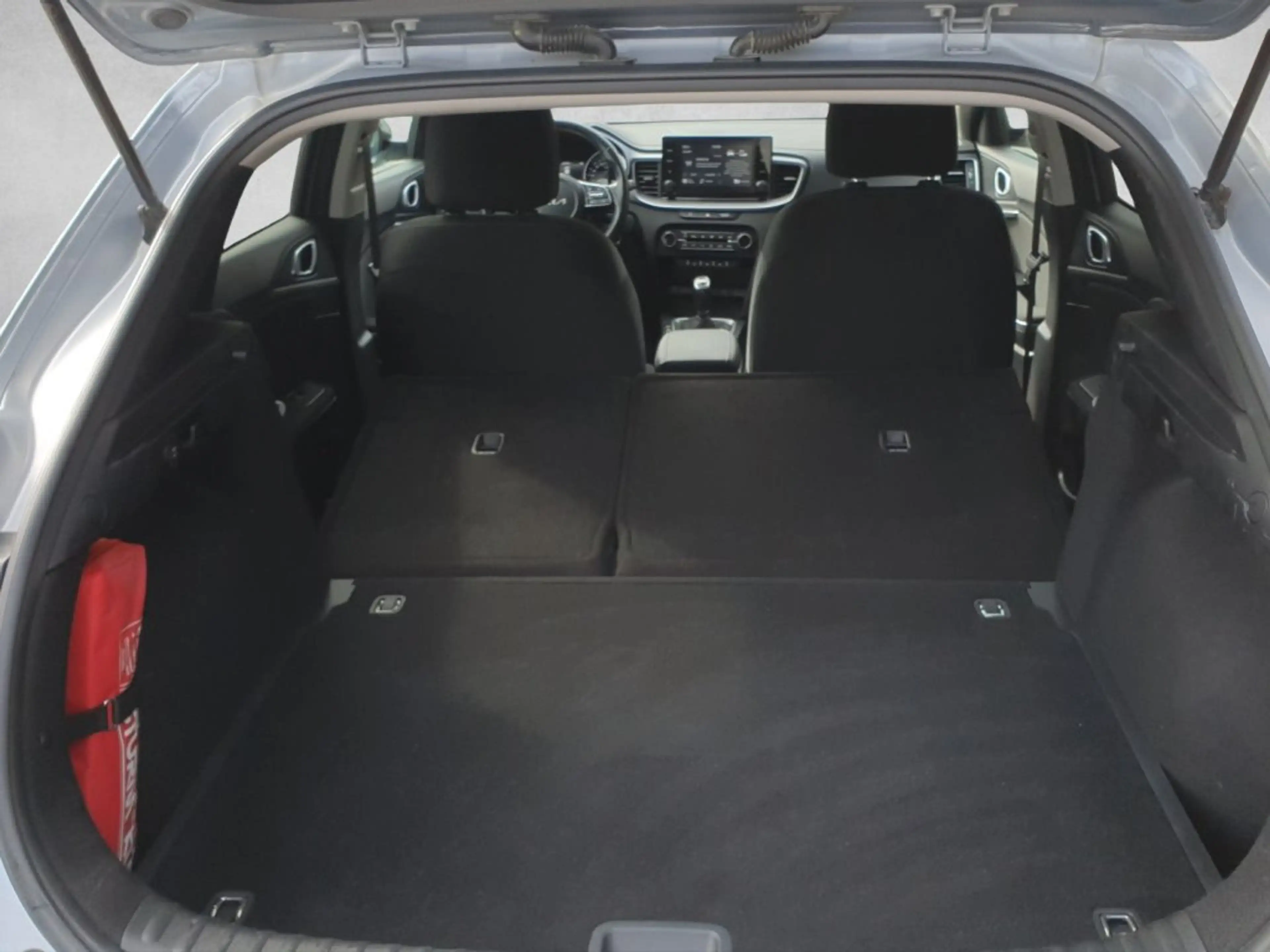 Kia XCeed 1,0 TGDI GPF Silber — photo 13