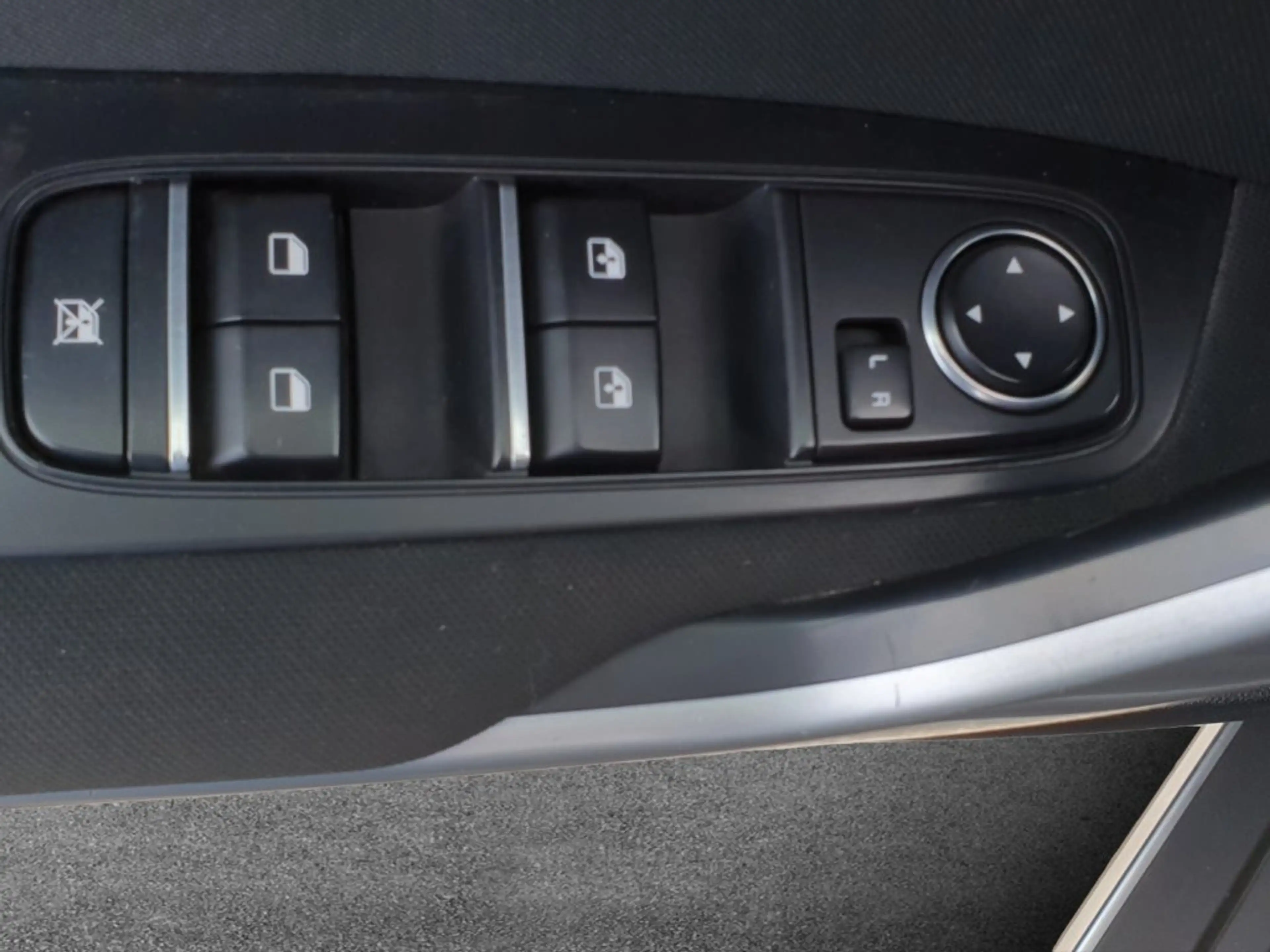 Kia XCeed 1,0 TGDI GPF Silber — photo 9