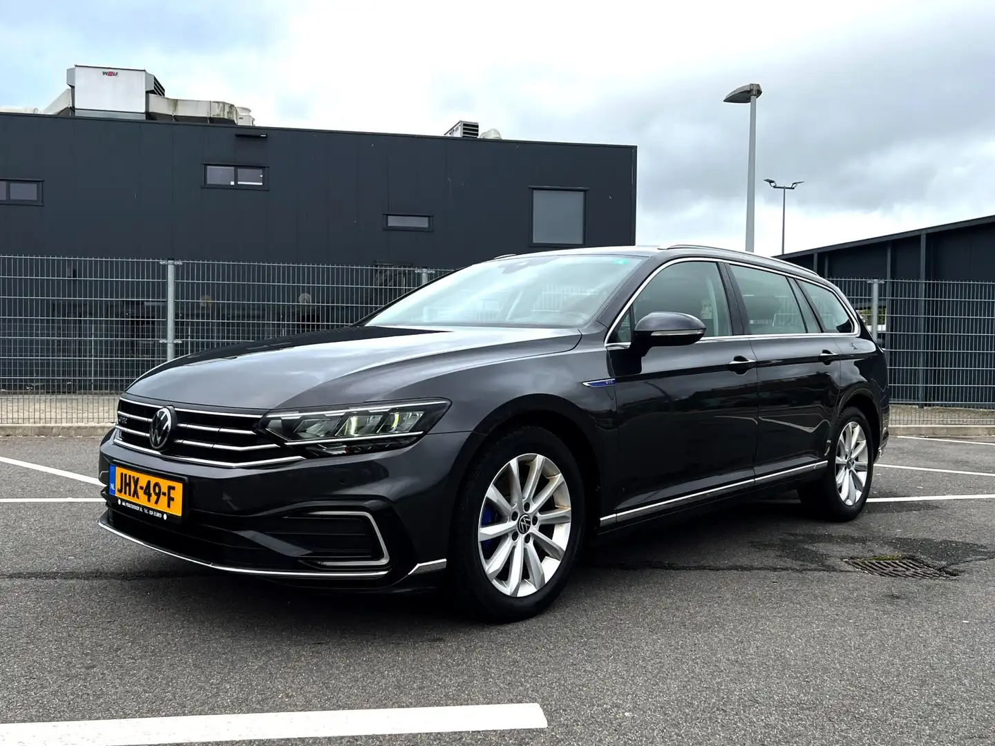 Volkswagen Passat Variant 1.4 TSI PHEV GTE Business Carplay_Camera_trekh_Sto Grijs - 1
