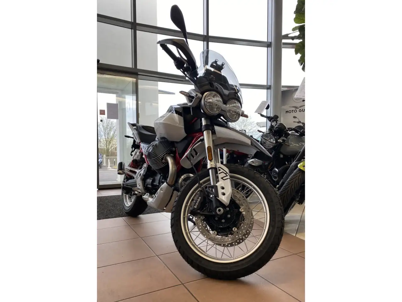 Moto Guzzi V 85