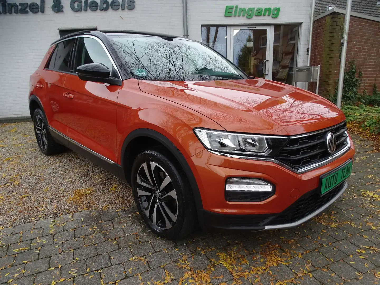 Volkswagen T-Roc United Navi PDC SHZ Orange - 1