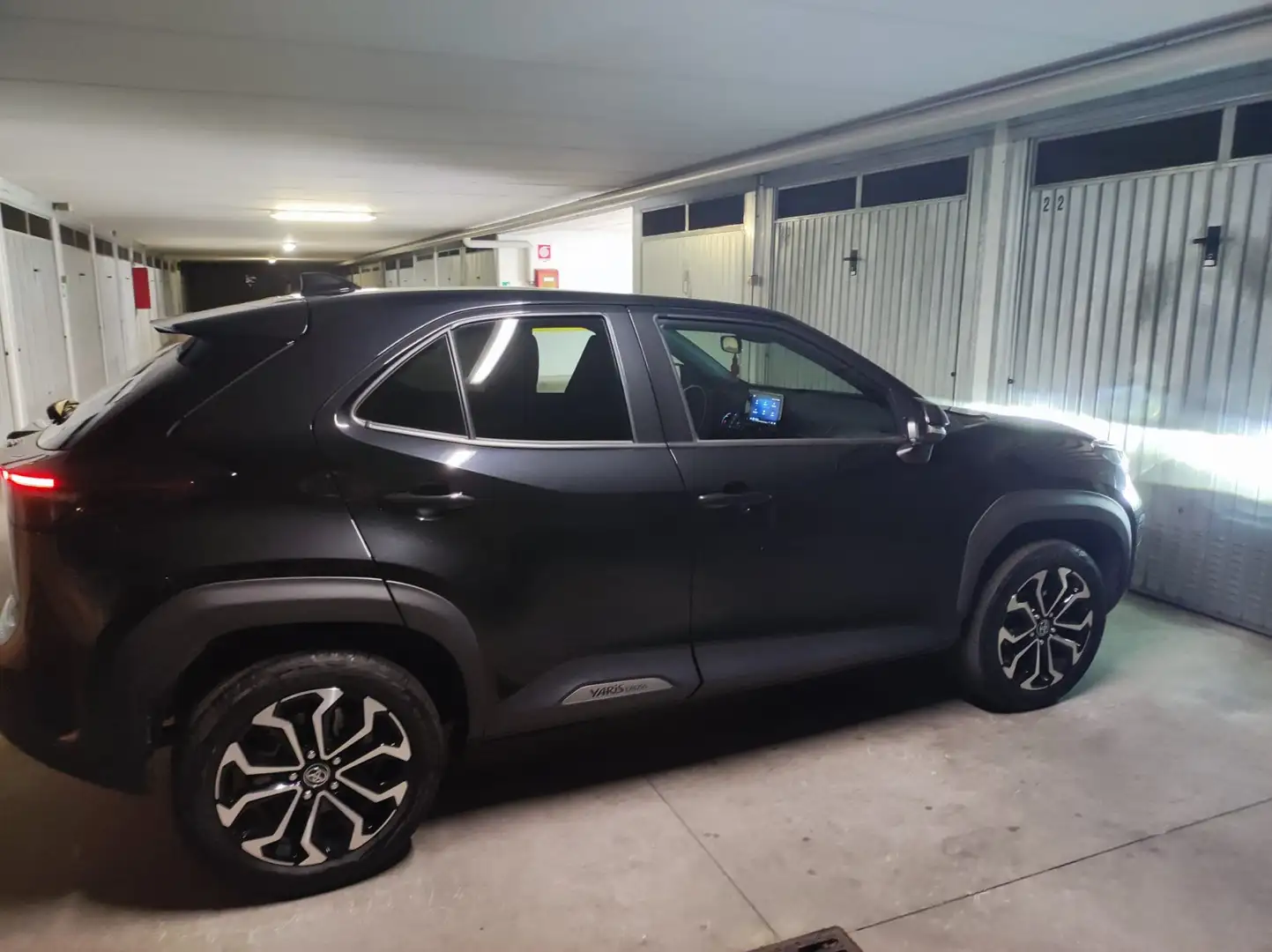 Toyota Yaris Yaris Cross Cross 1.5h Trend fwd 116cv e-cvt Nero - 1