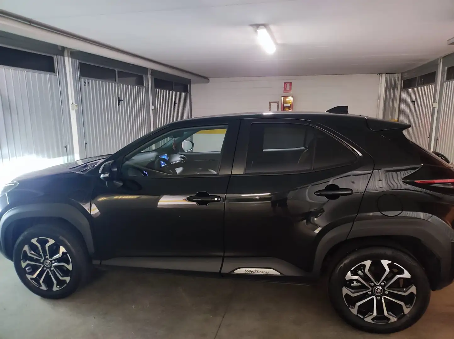 Toyota Yaris Yaris Cross Cross 1.5h Trend fwd 116cv e-cvt Nero - 2