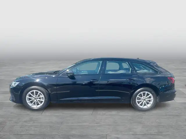 Audi A6 Avant view 2
