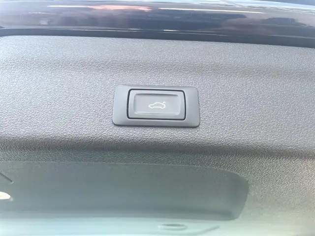 Audi A6 Avant view 14