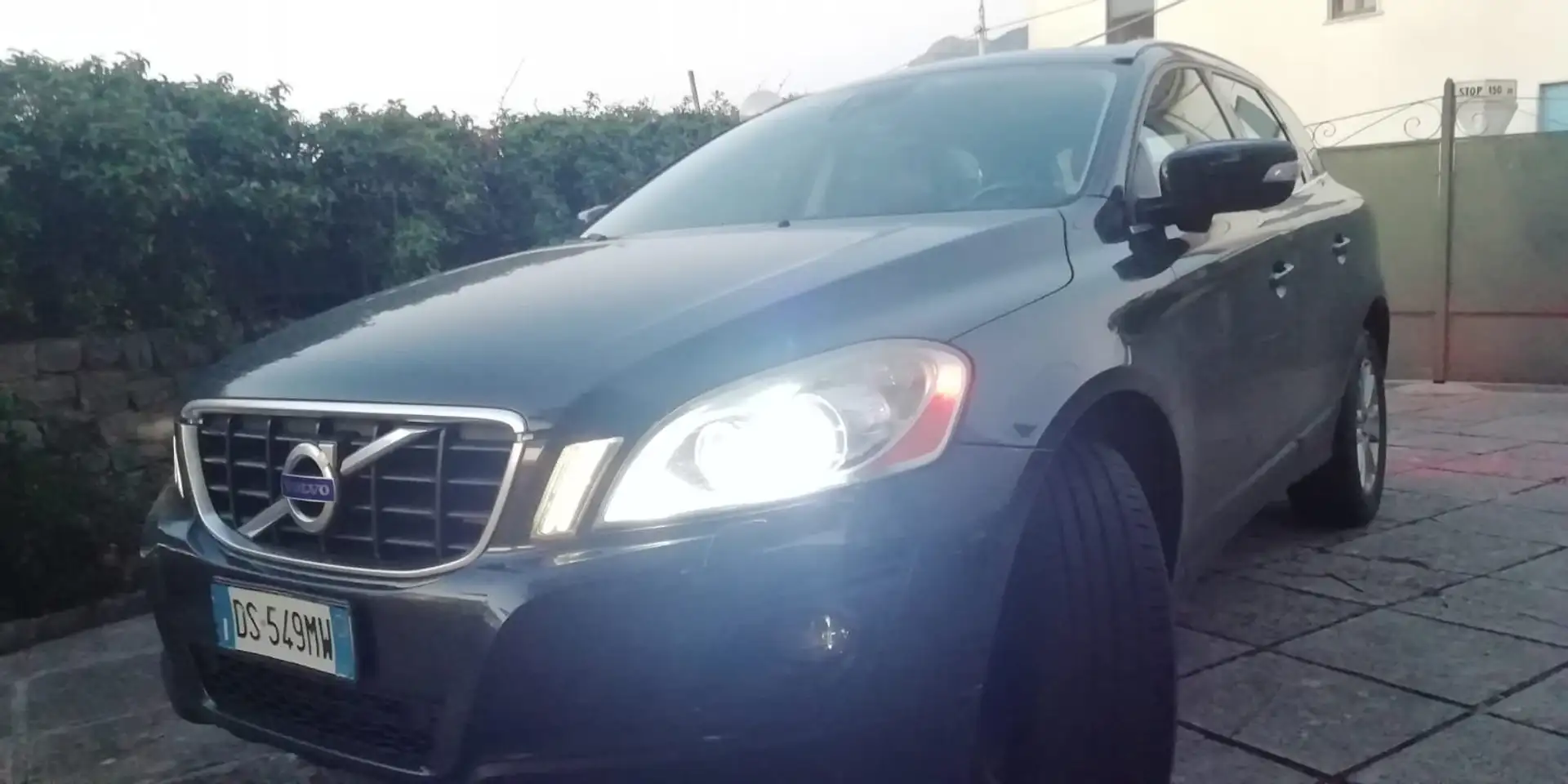 Volvo XC60 XC60 I 2008 2.4 d5 Momentum Gri - 1
