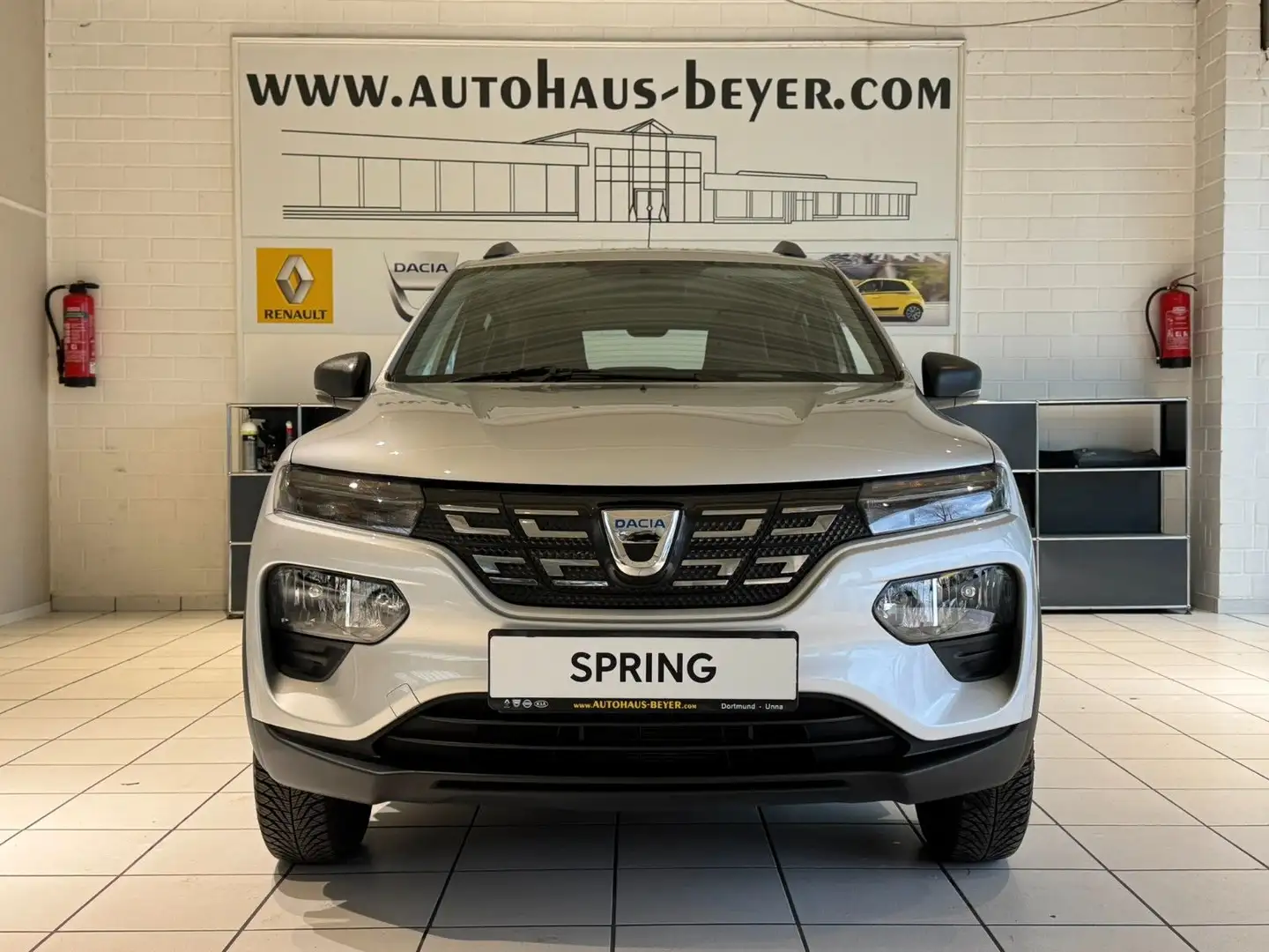 Dacia Spring Electric 45, Comfort Grau - 2