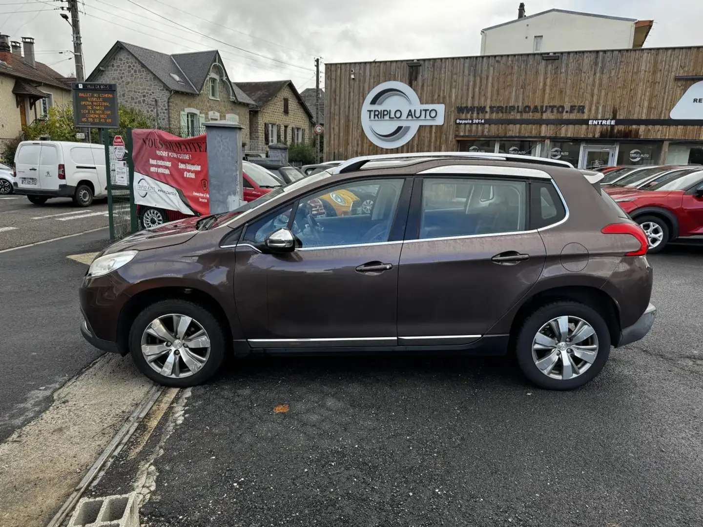 Peugeot 2008 1.6 e-HDi FAP - 92 Active Clim + Radar AR Bruin - 2