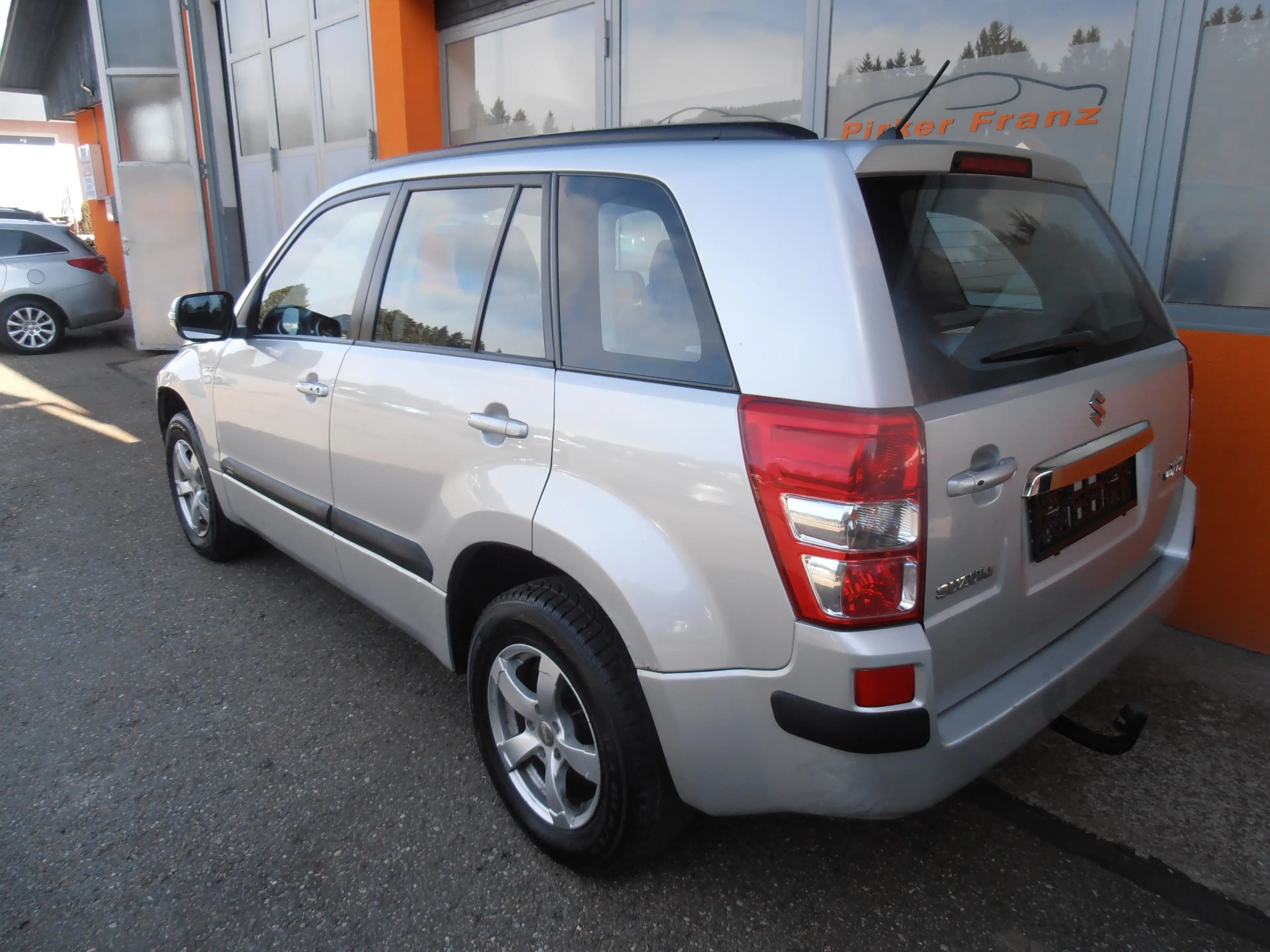 Suzuki Grand Vitara 1.9 DDIS Deluxe 5trg — photo 12