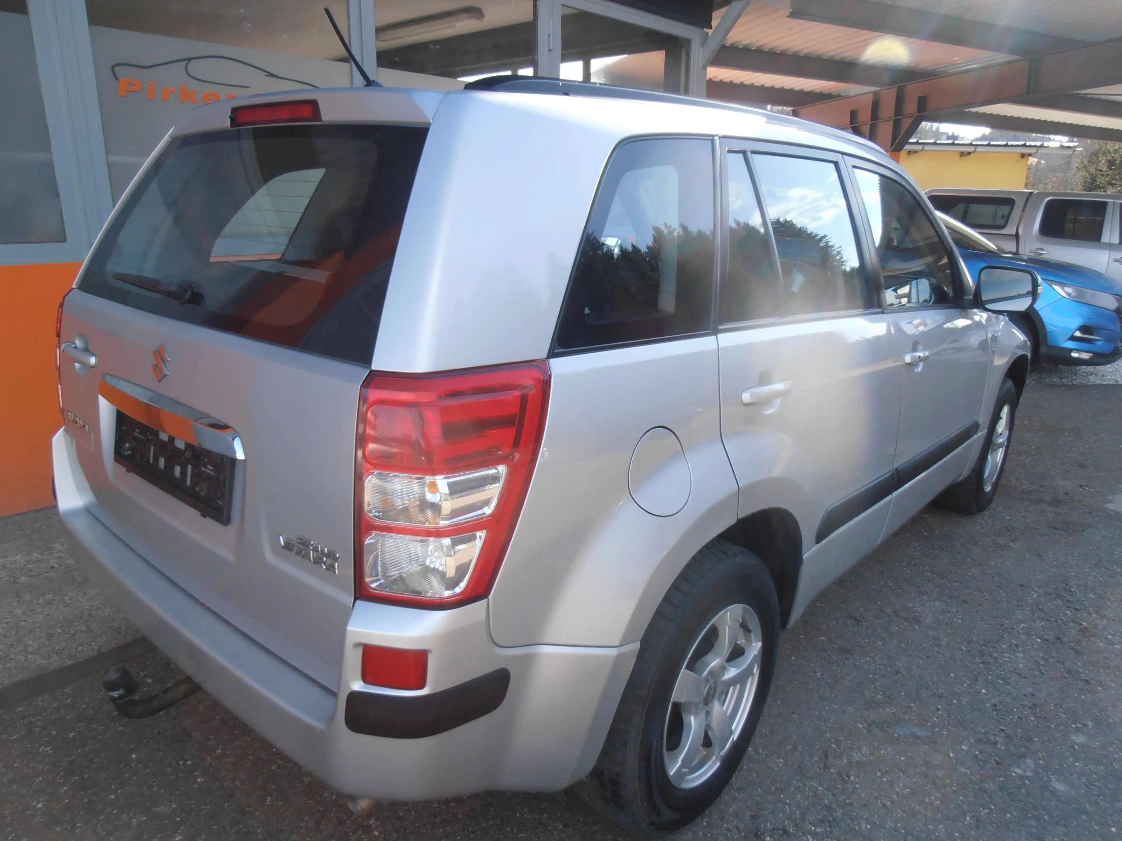 Suzuki Grand Vitara 1.9 DDIS Deluxe 5trg — photo 13