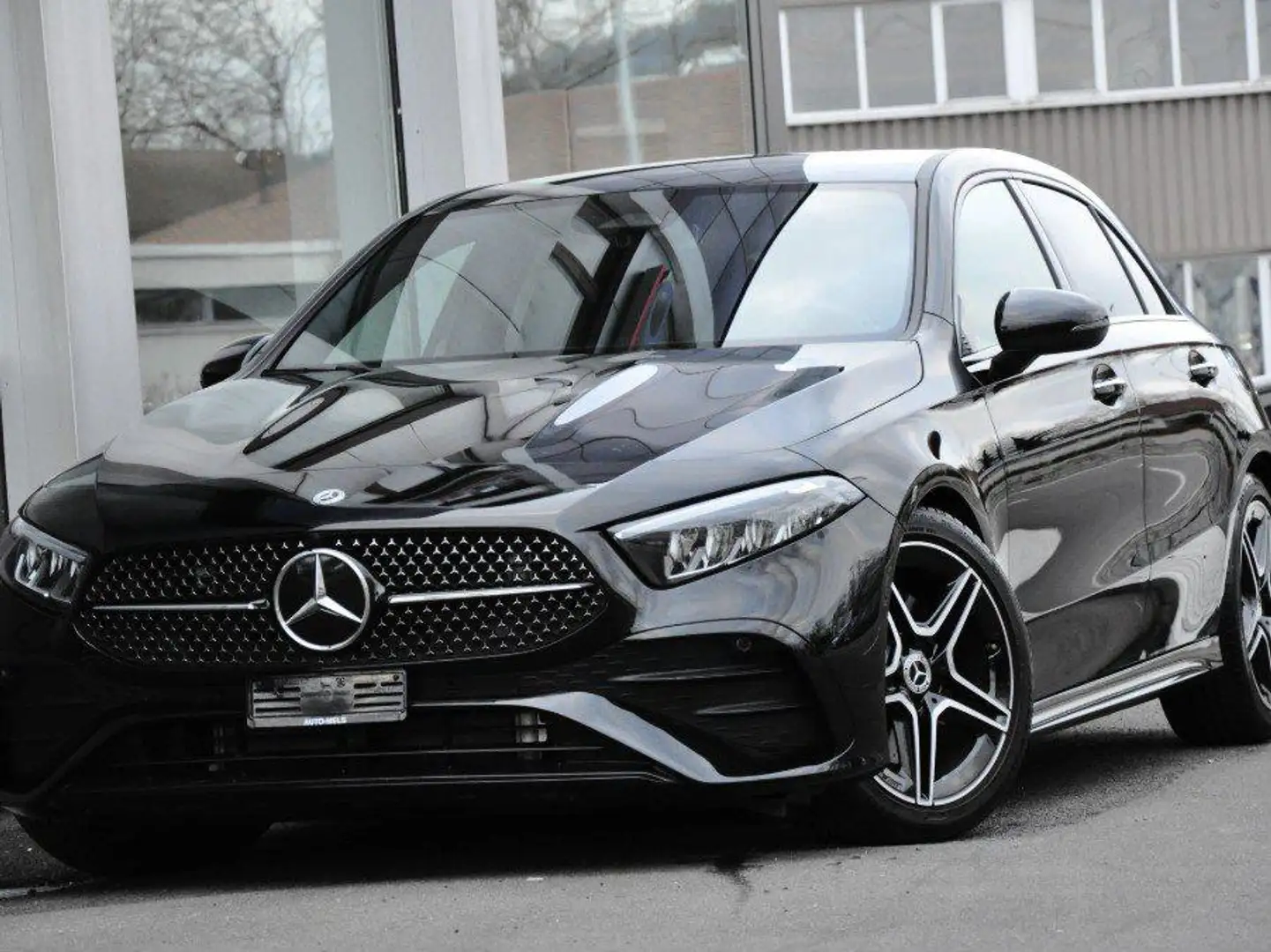 Mercedes-Benz A 200 163cv Premium AMG Ambient light night pack Zwart - 1