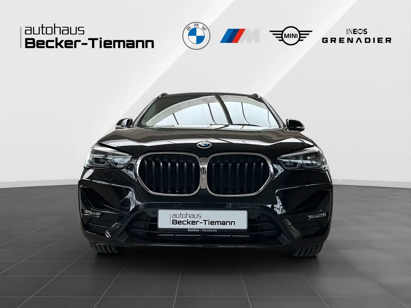 BMW X1 sDrive18d SportLine/Head-Up/AHK/AdaptLED/Kamera Schwarz - 2