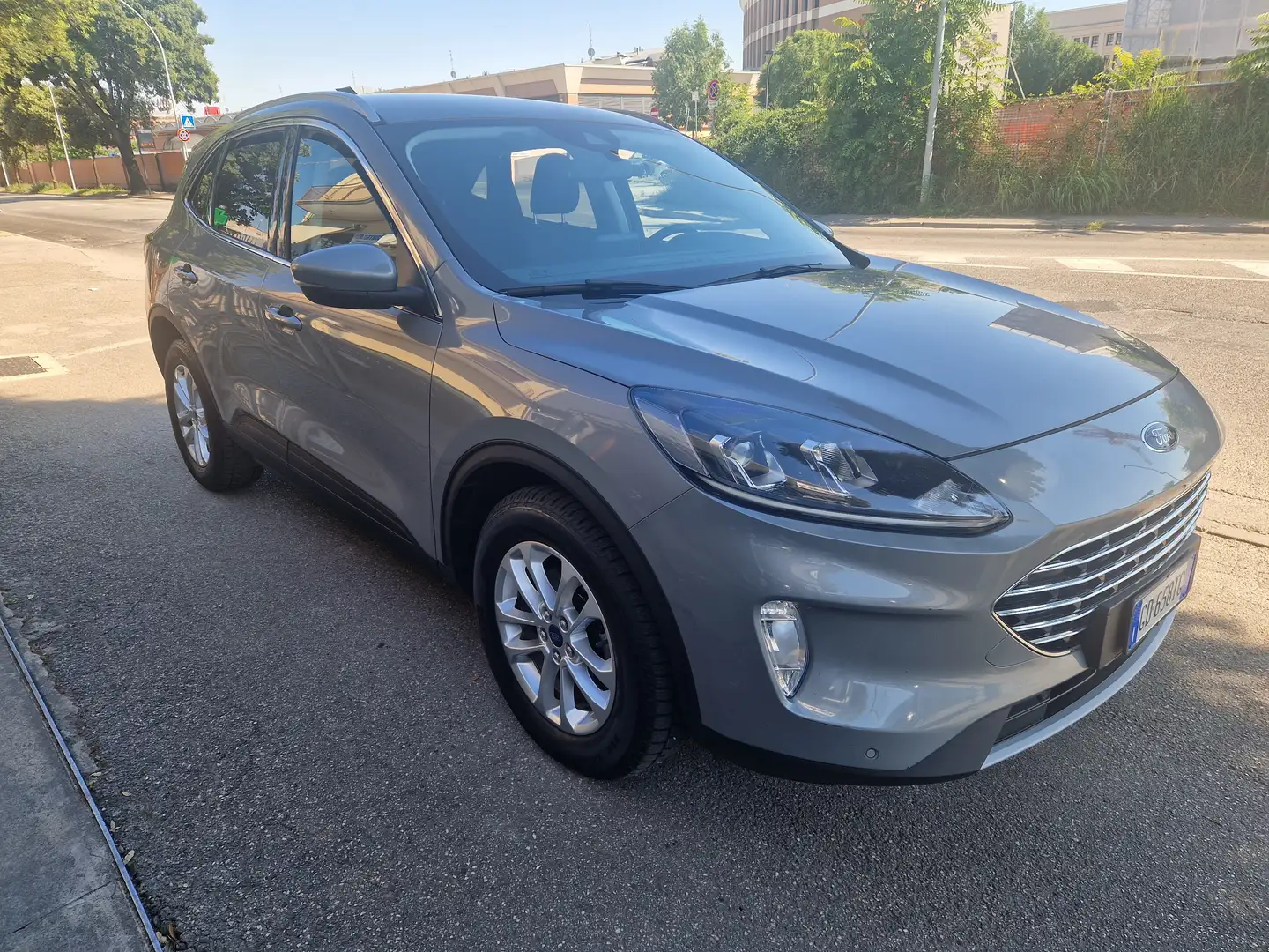 Ford Kuga Kuga 1.5 ecoblue Titanium Business 2wd 120cv Gris - 1
