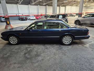 Jaguar XJ Daimler SuperV8