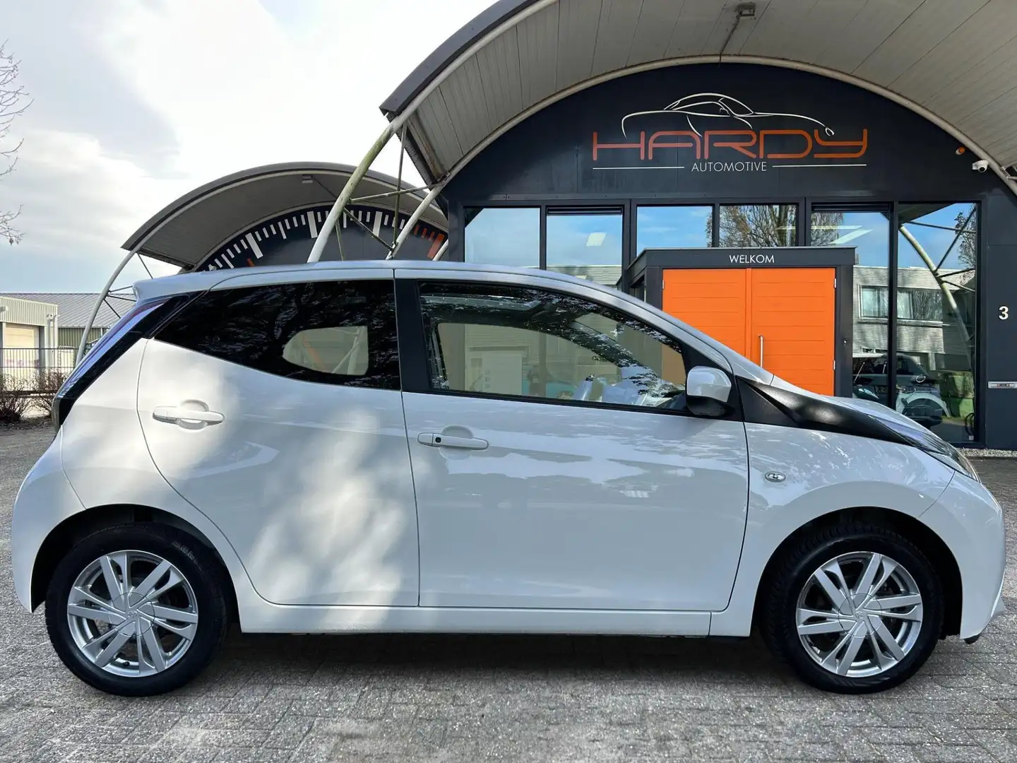 Toyota Aygo 1.0 VVT-i X-Wave Cabrio Camera Keyless NL-Auto Rij Bianco - 2