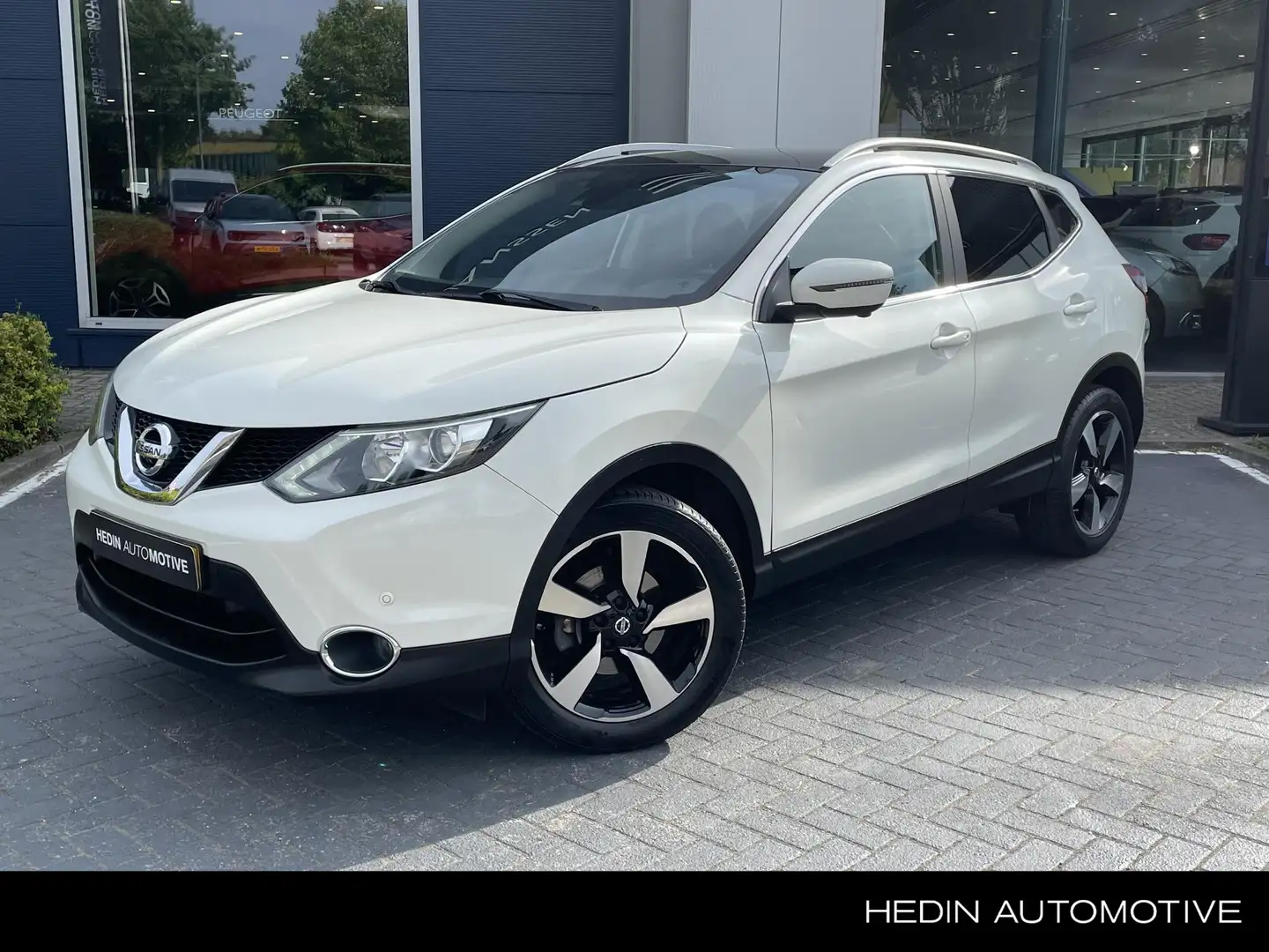 Nissan Qashqai 1.2 N-Connecta | Panoramadak | Cold Pack | Trekhaa Wit - 1