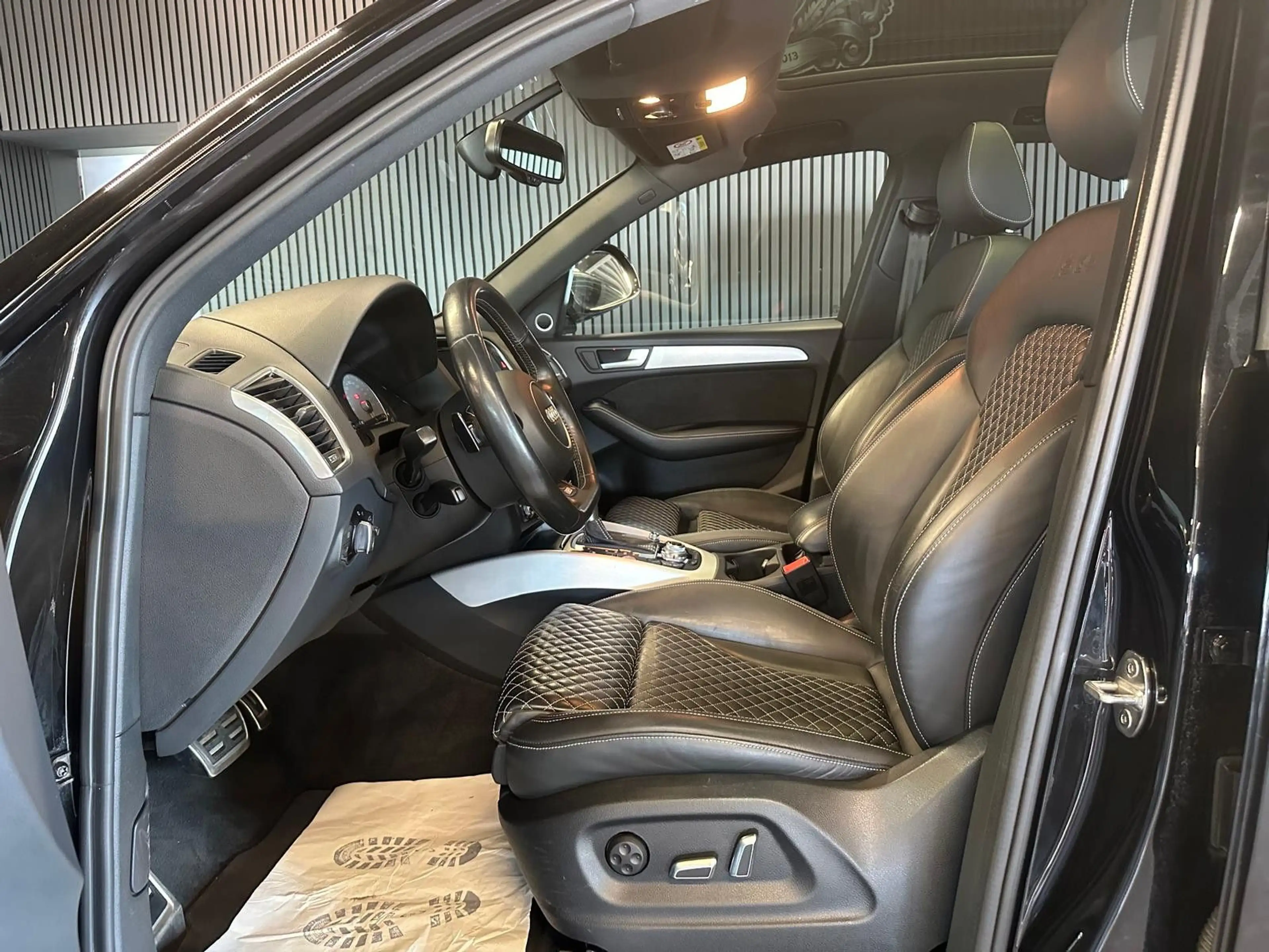 Audi SQ5 3.0 TDI Competition Quattro/PANO/21Z/AHK/B&O — photo 8
