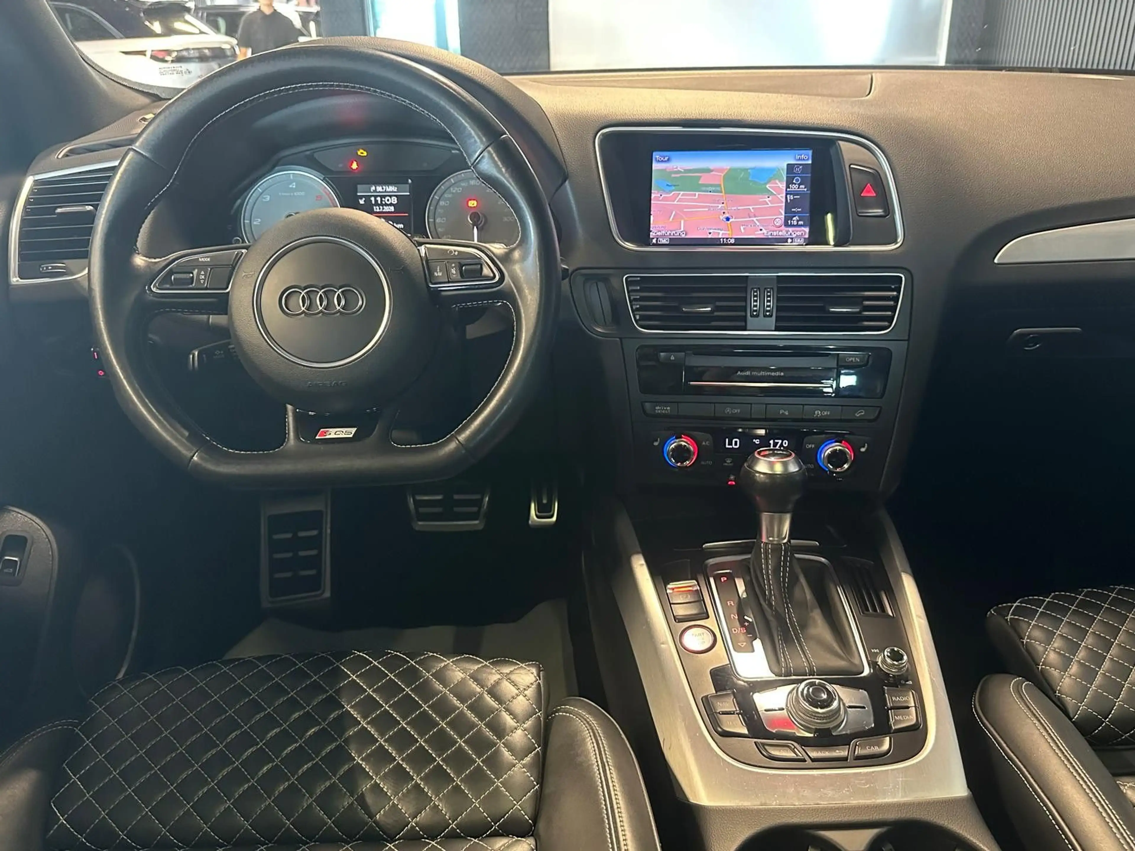Audi SQ5 3.0 TDI Competition Quattro/PANO/21Z/AHK/B&O — photo 11