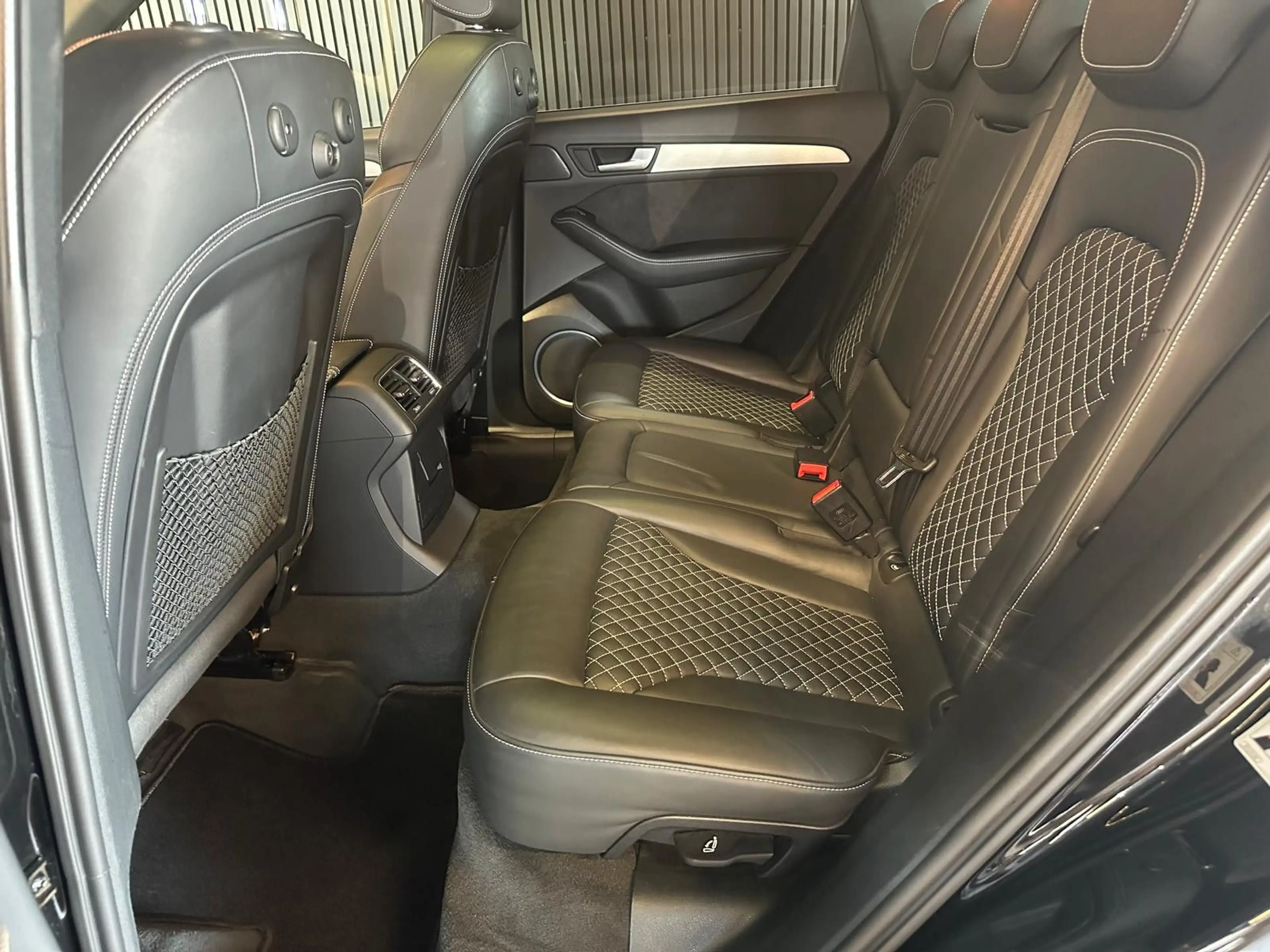 Audi SQ5 3.0 TDI Competition Quattro/PANO/21Z/AHK/B&O — photo 9