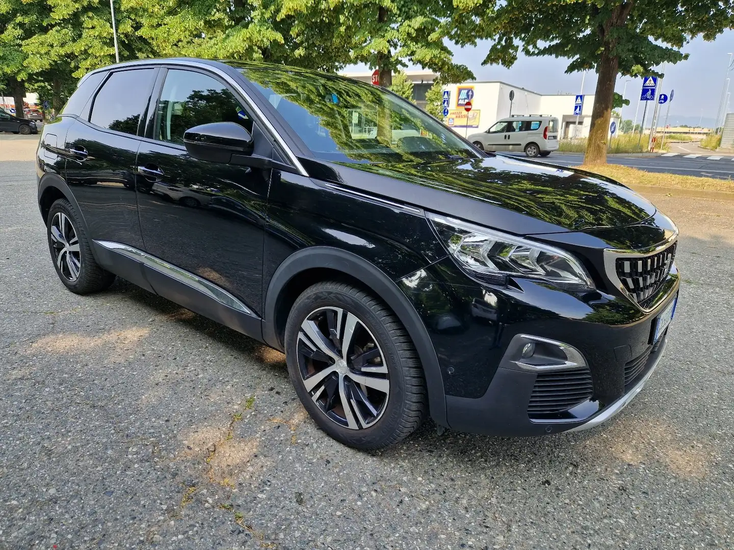 Peugeot 3008 1.5 bluehdi 130cv automatico  Allure Negro - 1