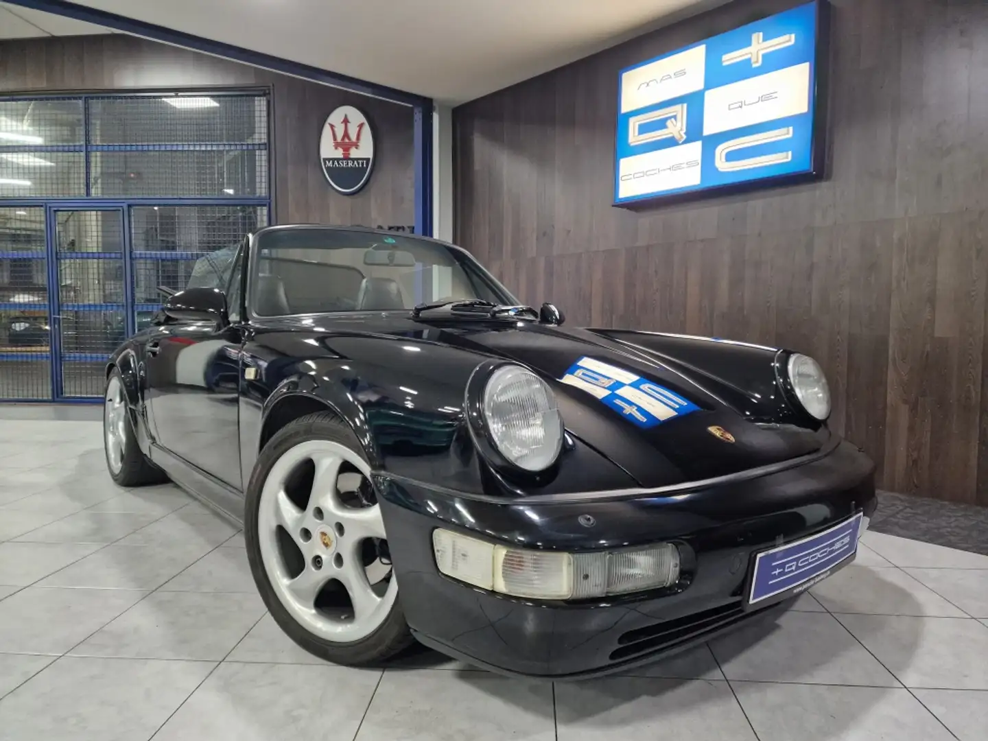 Porsche 964 3.6 Carrera 4 Cabrio Zwart - 1