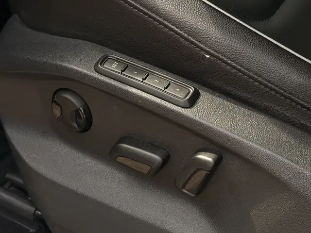 Volkswagen Tiguan view 5
