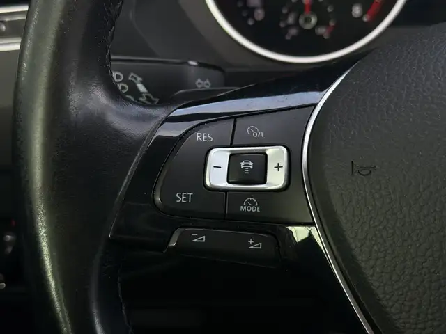 Volkswagen Tiguan view 22