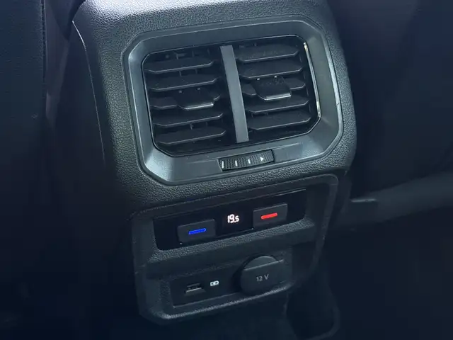 Volkswagen Tiguan view 9
