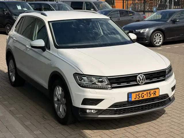 Volkswagen Tiguan view 11