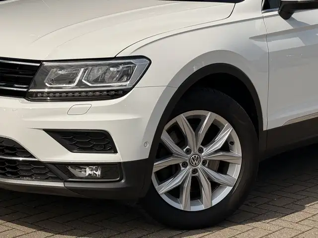 Volkswagen Tiguan view 6